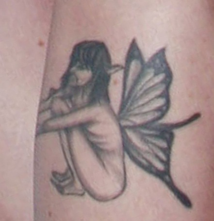 Tatuaje de hada de Alexandra Breckenridge