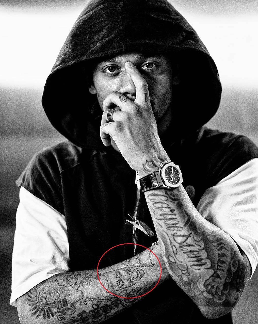 Marcello tattoo yin yang en el antebrazo derecho