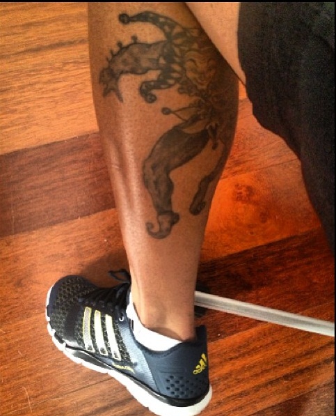 Tatuaje de Marcello en la pierna izquierda
