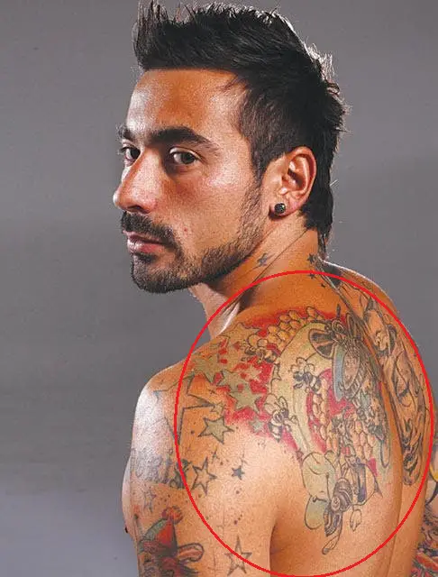 Tatuaje en la espalda de Ezequiel Lavezzi