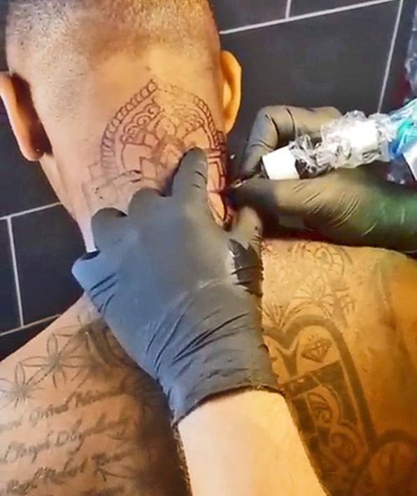 Tatuaje de mandala de Jerome Boateng