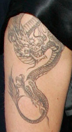 tatuaje de dragón franka potente