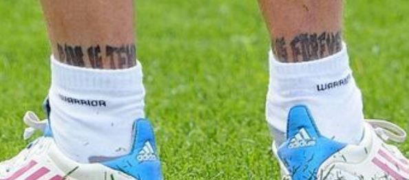 Tatuaje en el pie de Daniel Agger