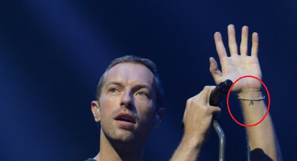 Chris Martin Un tatuaje