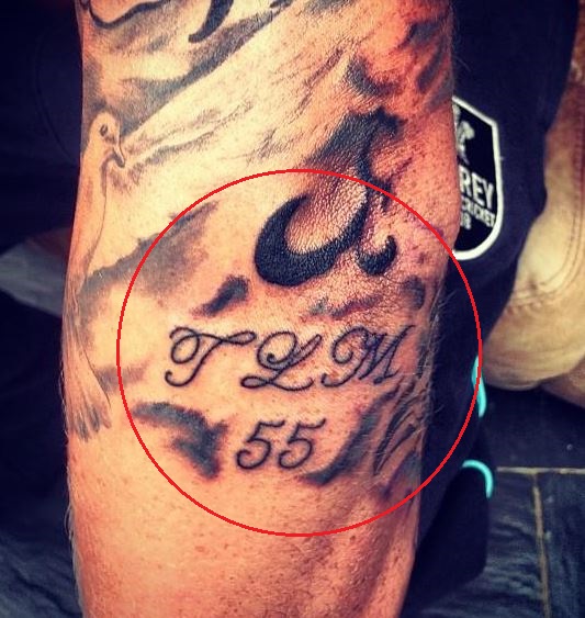Tatuaje del número inicial de Jason Roy
