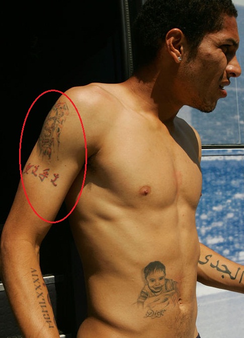 Tatuaje de Paolo Guerrero en hombro derecho