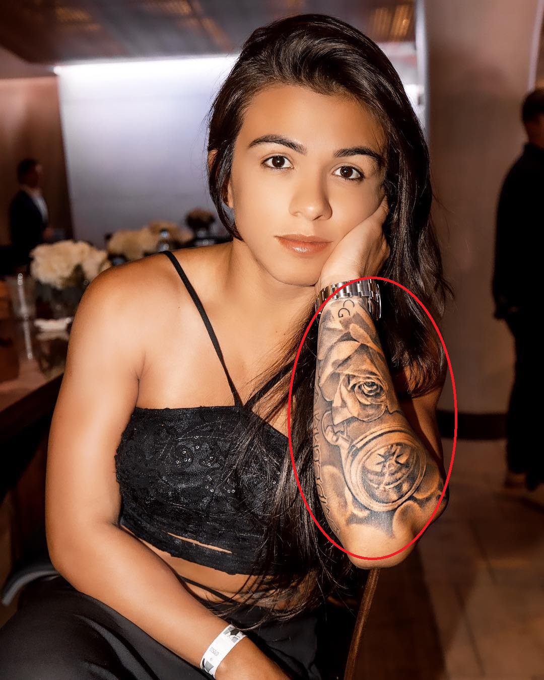 Tatuaje de Claudia Gadelha en el antebrazo izquierdo