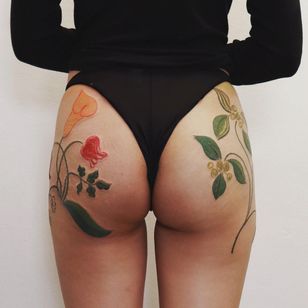 Oil Pastel Tattoo por Gong Greem #GongGreem #oilpastel #painterly #watercolor #color #floral #flower #nature #plant