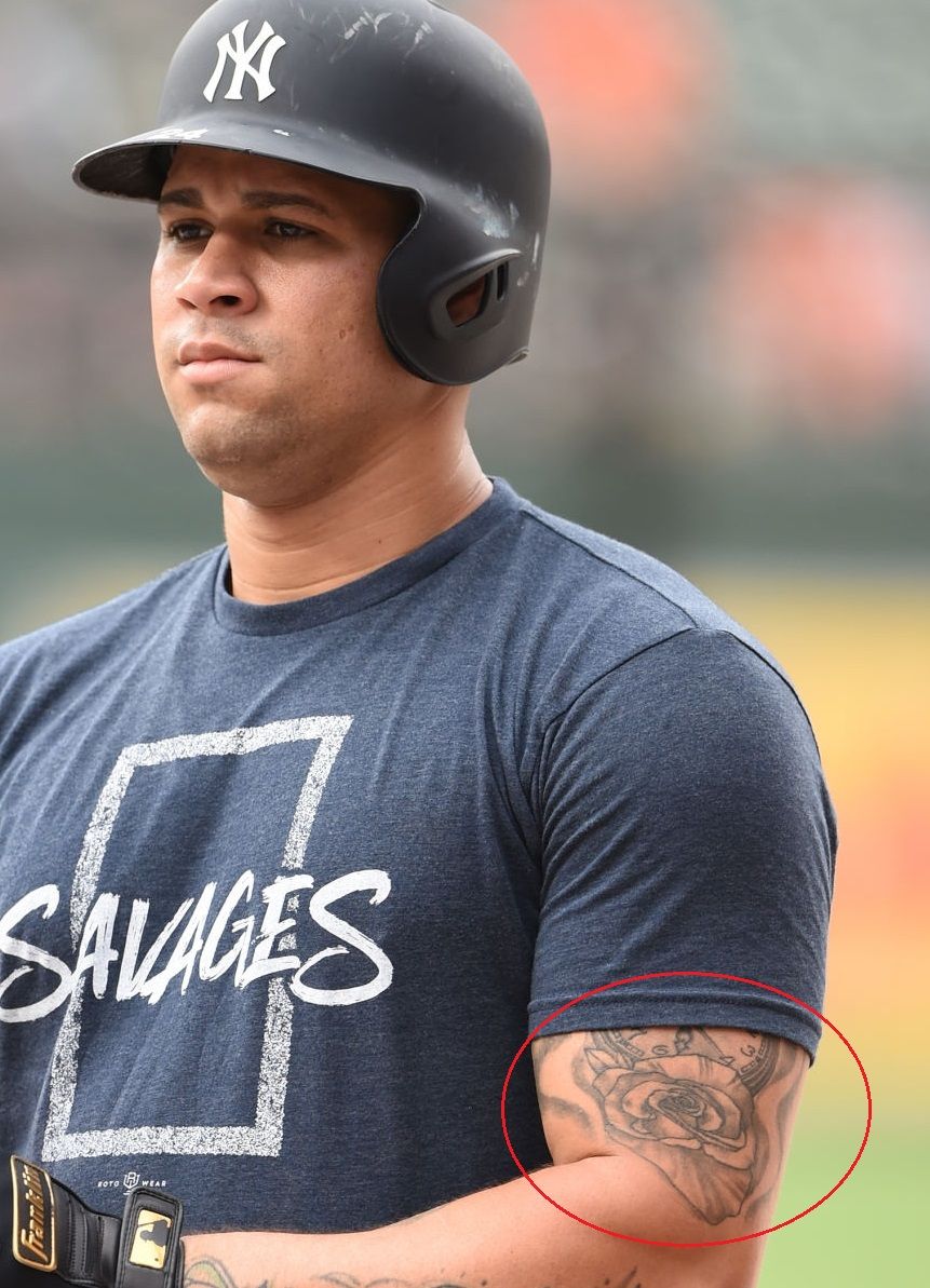 Gary Sanchez bíceps tatuaje en el brazo izquierdo