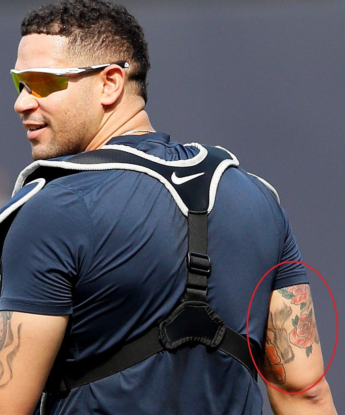 Tatuaje en el bíceps del brazo derecho de Gary Sánchez