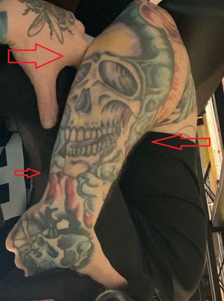 Tatuaje del cráneo de Andy Hurley