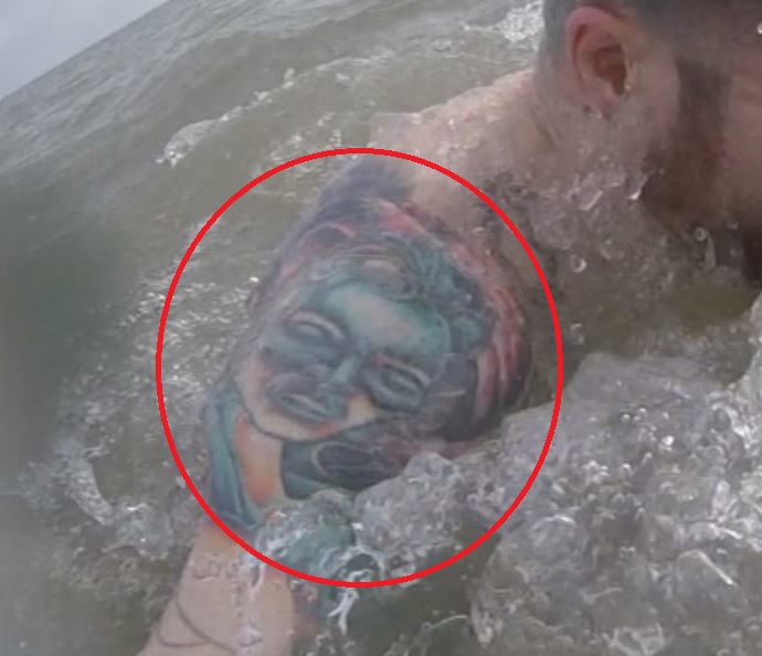 Tatuaje Andy Hurley woman2