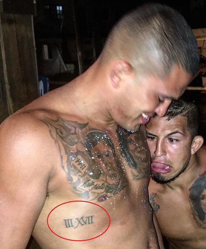 Anthony Pettitis Tattoo en el pecho derecho