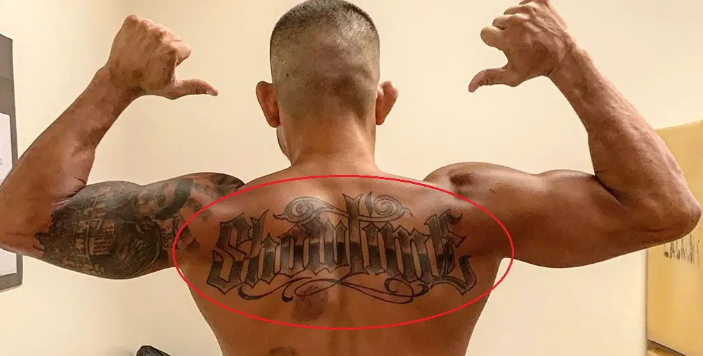Anthonny Pettitis Tatuaje en la espalda