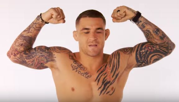 Tatuaje en el brazo de Dustin Poirier