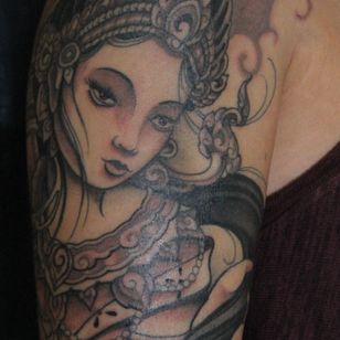 Tatuaje de Søren Sangkuhl #SorenSangkuhl #japanese #neojapanese #goddess #portrait #black grey