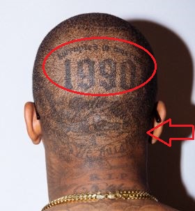 Tatuaje de palabra número YG