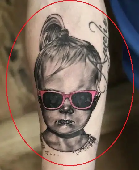 Tatuaje en un retrato de Toni Kroos