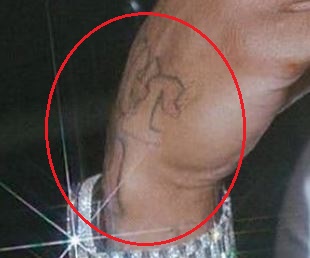 YoungBoy NBA mamá jania tatuaje 1