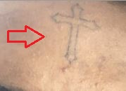 Tatuaje de la cruz de ZillaKami