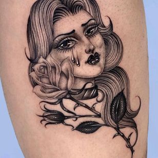 Lady's head tattoo of sararosacorazon.art #sararosacorazonart #ladyhead #portrait #chicano #illustrative #rose #tear #lady #babe 