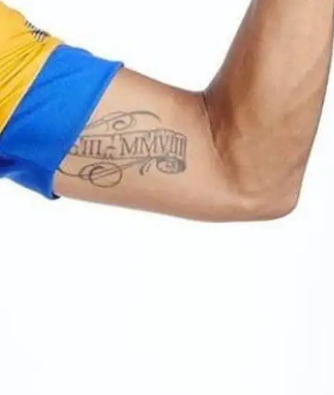 Tatuaje bíceps Javier