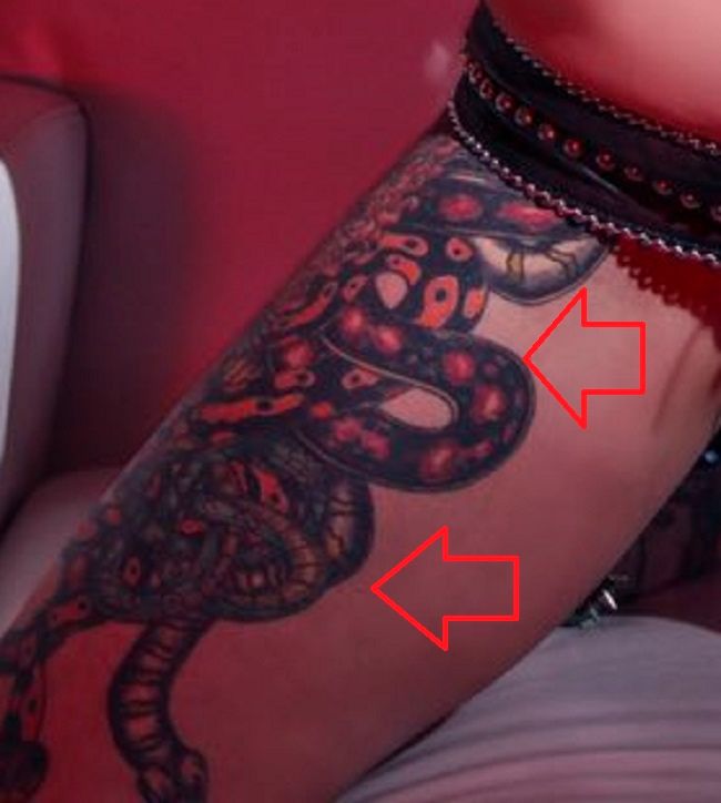 tatuaje en el muslo derecho Jenevieve hexxx