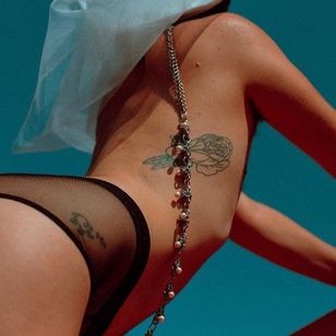 Bobbi Joy Wearing Affect Metals - Fotografía de Alex Kacha #AffectMetals #tattoocollector #queerarmor #chainmail #metalworking #lingerie #fashion #style # jewelry # sex toys #fetishwear