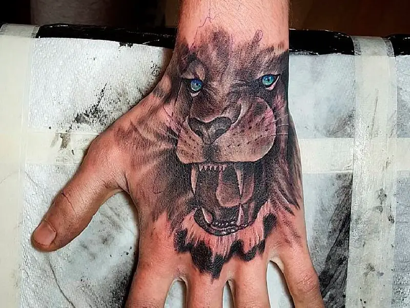 tatuajes en la muñeca para hombres - tatuaje en la muñeca para hombres - tatuaje en la muñeca león